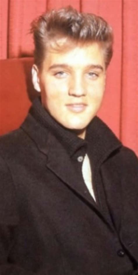 elvis presley natural hair color